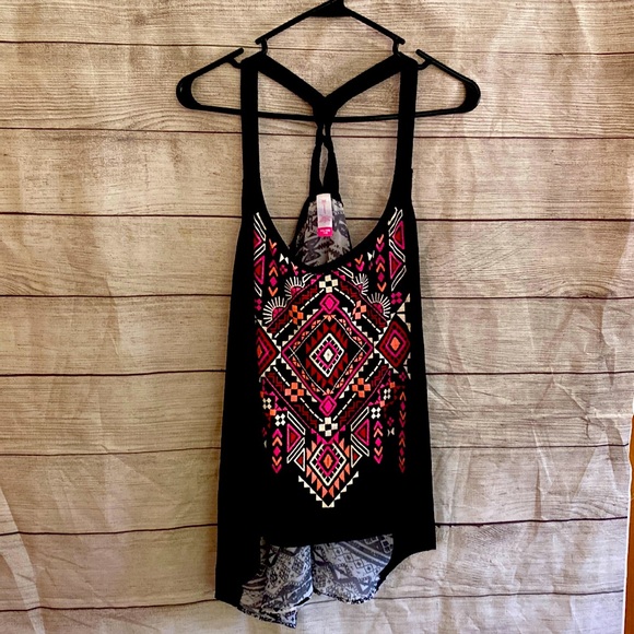 No Boundaries Tops - Women’s no boundary tank top…